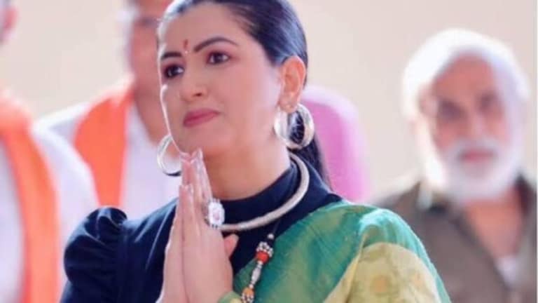 PM मोदी फॉलोअर असलेल्या हिंदुत्ववादी महिलेला गुजरातमध्ये अटक : कोण आहे काजल हिंदुस्तानी? Hinduist leader Kajal Hindustani, arrested for allegedly giving hate speech