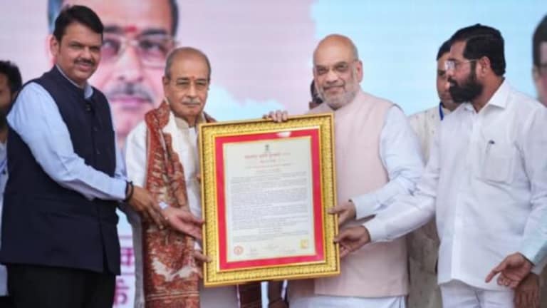 Appasaheb Dharmadhikari : पुरस्कार 25 लाखांचा, अन् खर्च 14 कोटींचा; शिंदे सरकारचा अजब कारभार maharashtra bhushan award prizing 25 and governmenyt use 14 crore for event