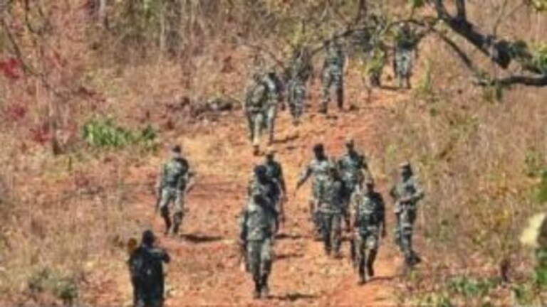 नक्षलवाद्यांकडून प्रचंड मोठा हल्ला, IED स्फोटात 11 जवान शहीद chhattisgarh dantewada naxalaite attack