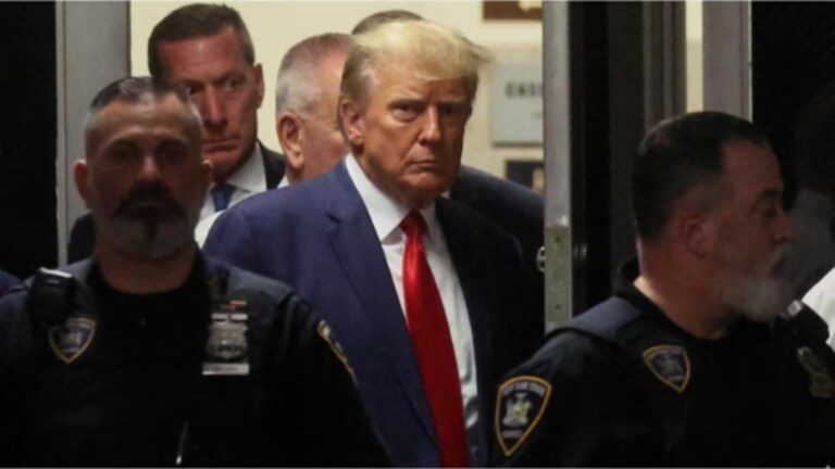 Donald Trump : स्टॉर्मी डॅनियल्स प्रकरणात 34 आरोप; ट्रम्प म्हणाले, ‘मी निर्दोष’ 34 criminal charges against donald trump in illegal payment to pornstar Stormy Daniels