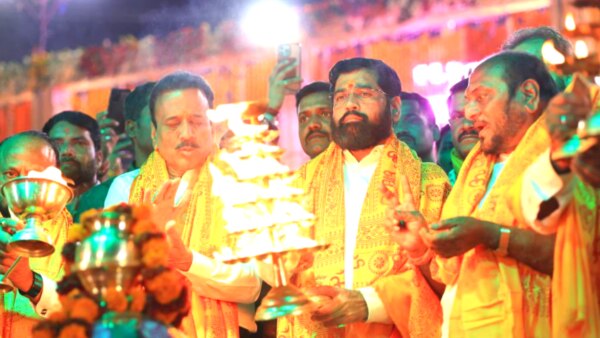 Thackeray group has targeted Chief Minister Eknath Shinde and Deputy Chief Minister Fadnavis in Saamana Editorial