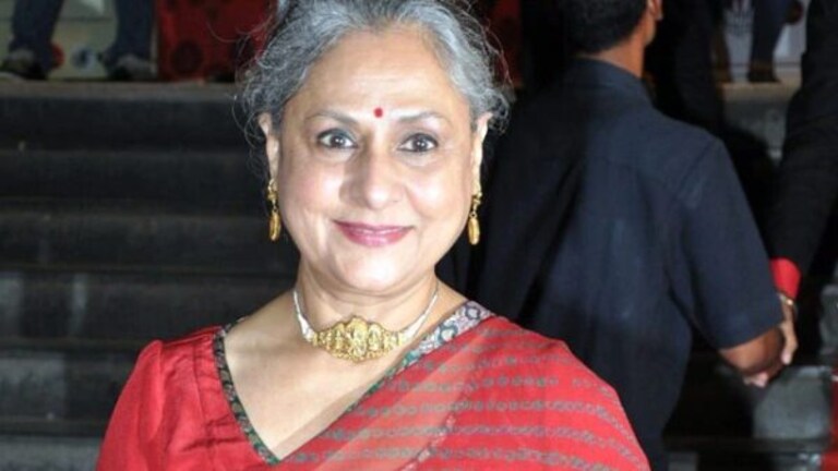 Jaya Bachchan : जेव्हा बलात्काराच्या सीनवरून जया बच्चन थेट दिग्दर्शकाला भिडल्या, खलनायकाला तर… Mumbai Tak