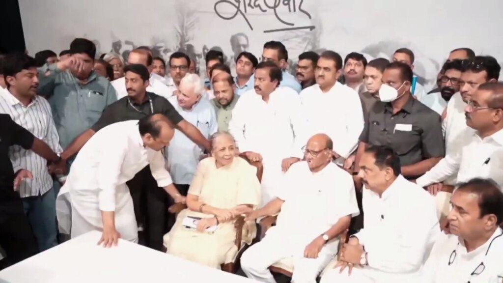 in front of sharad pawar the ncp worker directly spoke harsh words to ajit pawar