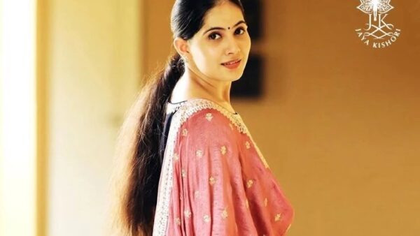 who is spiritual orator jaya kishori?