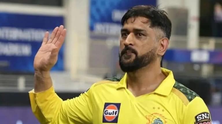 ‘निवृत्ती घेण्यासाठी ही योग्य वेळ’, IPL 2023 जिंकल्यानंतर महेंद्रसिंह धोनीची मोठी घोषणा ms dhoni big announcement on his retirement i will play one more season after defeat gujrat titans ipl 2023