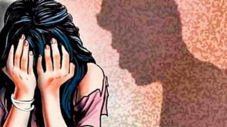 बॉयफ्रेंडकडून आईचं लैगिक शोषण, गर्लफ्रेंडचा पोलिसांसमोर धक्कादायक खुलासा mumbaitak