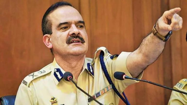 Maharashtra Government: शिंदे-फडणवीस सरकारचं परमबीर सिंहांना मोठं गिफ्ट, निलंबन घेतलं मागे! big decision of shinde government former mumbai police commissioner parambir singh and revokes suspension orders