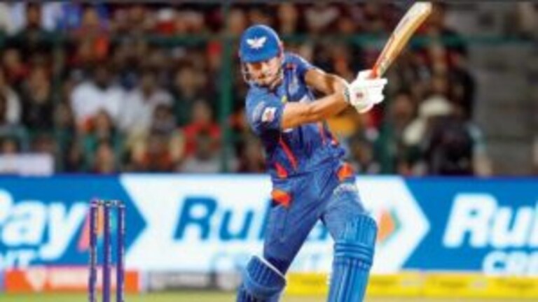 LSG vs MI : 6,0,4,4,6,4…लखनऊच्या मार्कस स्टॉईनिसकडून मुंबईच्या बॉलरची अक्षरश धुलाई lsg marcus stoinis hits 24 runs in chris jordan over