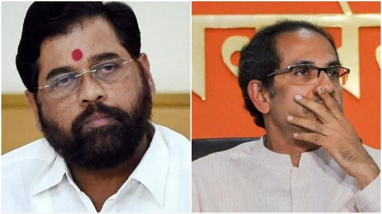 सुप्रीम कोर्ट निकाल: ठाकरेंना ‘ती’ एक चूक भोवली, महाराष्ट्रात शिंदेंचंच सरकार! maharashtra political crisis supreme court refuses to give relief to uddhav thackeray as it observes that he did not face Floor test