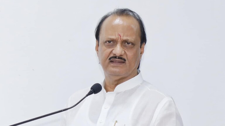 Marine Drive : मुंबईत तरूणीचा विवस्त्र मृतदेह, अजित पवार सरकारवर खवळले murder 19 year old lady womens hostel marine drive mumbai ajit pawar criticized shinde fadnavis govt