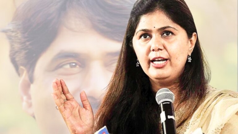 BJP : “पंकजा मुंडे राष्ट्रवादीत येणार, हे बावनकुळेंना माहितीये” buzzing in maharashtra politics that pankaja munde will quit bjp. MLA ncp amol mitkari statement about this.