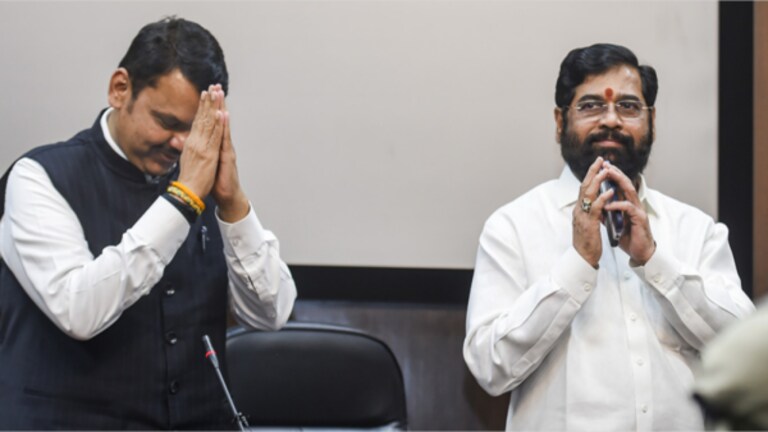 ‘बेडकांना हत्तीच्या मालकाचाच आशीर्वाद ‘, शिवसेनेचे (UBT) स्फोटक भाष्य Uddhav Thackeray shiv sena calls eknath shinde a frog and devendra fadnavis is elephant