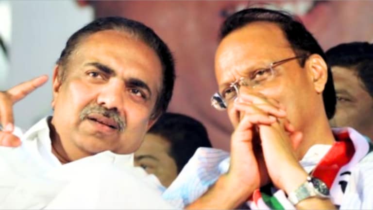 अजित पवार, जयंत पाटलांच्या सोलापूर दौऱ्याआधीच एकनाथ शिंदेंनी दिला झटका before the Ncp state president jayant patil and ajip pawar visit party leader joined shinde's shiv sena.