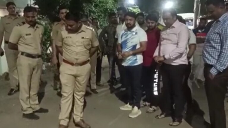 Sangli News : नगरसेवकाकडून गोळीबार, सांगलीत रात्री काय घडलं? sangli crime news corporator fire on some people