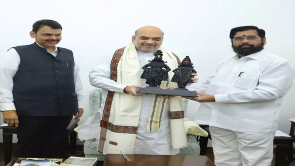 maharashtra cabinet expansion latest news : cm Eknath shinde, DCM Devendra fadnavis meet to union home minister amit shah in delhi.