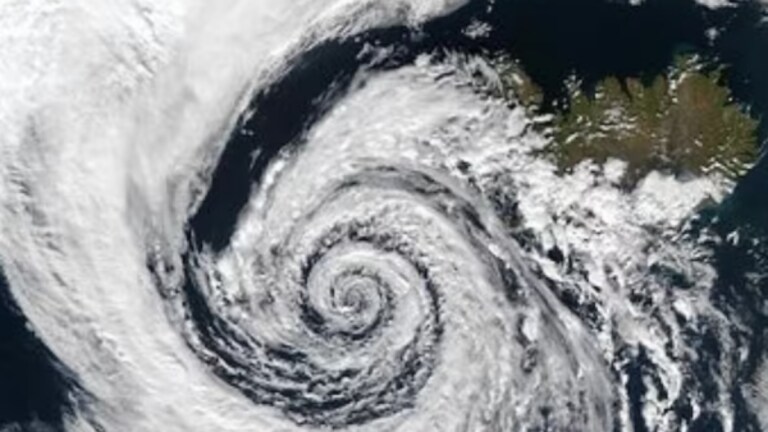 cyclone in arabian sea : चक्रीवादळ धडकणार, महाराष्ट्राला किती धोका? The threat of another storm is looming large in the state. This cyclonic system has been named Biporjoy.