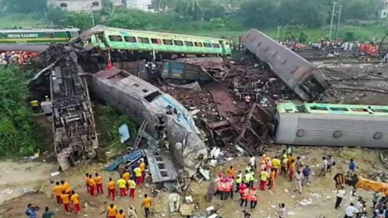 Odisha Train Accident : …तर 288 जण वाचले असते, 3 महिन्यांपूर्वी काय घडलेलं? odisha train accident : The drawback that Railway officer Harishankar talked about. It was linked to tampering with the location box by bypassing the system meant for interlocking.