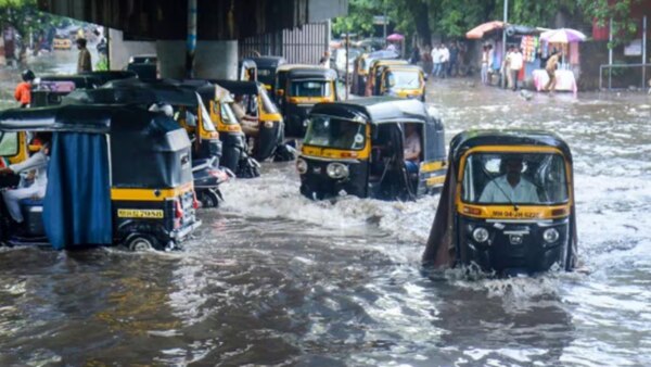 The Meteorological Department has issued a yellow alert regarding rain in many areas of Mumbai for the next two days.