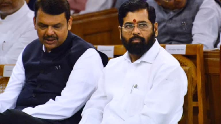 Mallikarjun Reddy : देवेंद्र फडणवीसांसमोरच शिंदेंच्या आमदारावर टीकास्त्र, काय घडलं? bjp Former MLA Mallikarjun Reddy attacks on independent MLA Ashish Jaiswal in front of devendra fadnavis.