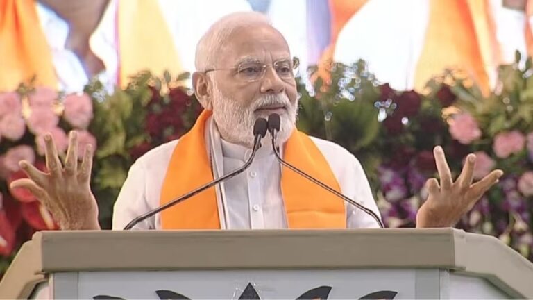 PM Narendra Modi replied that whoever talks in favor of triple talaq, those vote bank hungry people are doing a lot of harm to Muslim sisters.