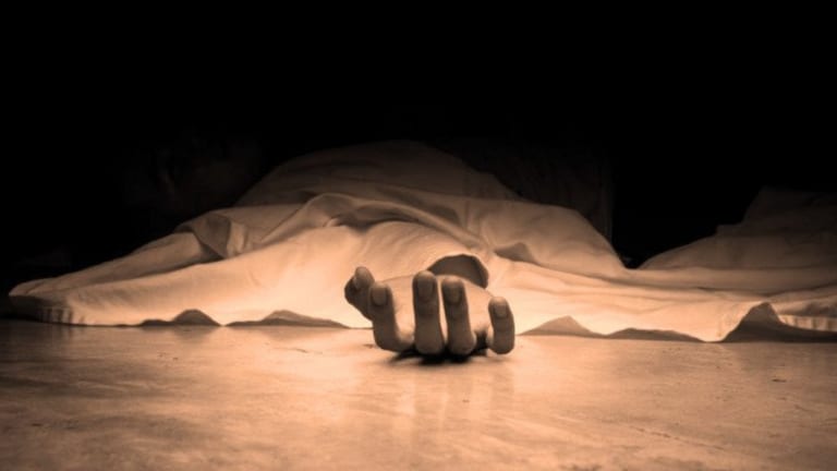 अनैसर्गिक सेक्सच्या वादातून 55 वर्षीय पुरुषाचा गळाच चिरला, नेमकं घडलं काय? A 55-year-old man was killed by slitting his throat due to an unnatural sex dispute, what really happened?