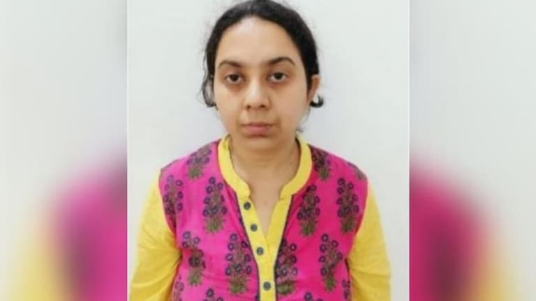 Bengaluru : ‘तुझ्या मरणानंतरच माझी सुटका होईल…’, आईला तडफडून संपवणाऱ्या मुलीची खळबळजनक कबुली bengaluru daughter murder mother dead body in suitcase police station crime news