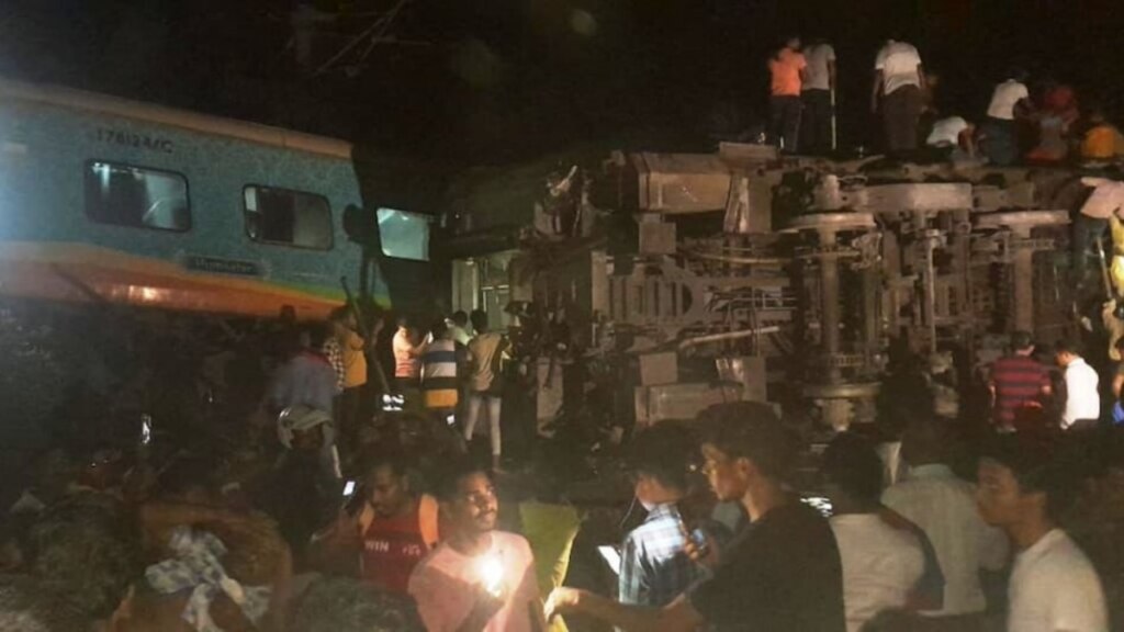 coromondel expres goods train accident odisha balasore near bahanaga station 30 passengers death