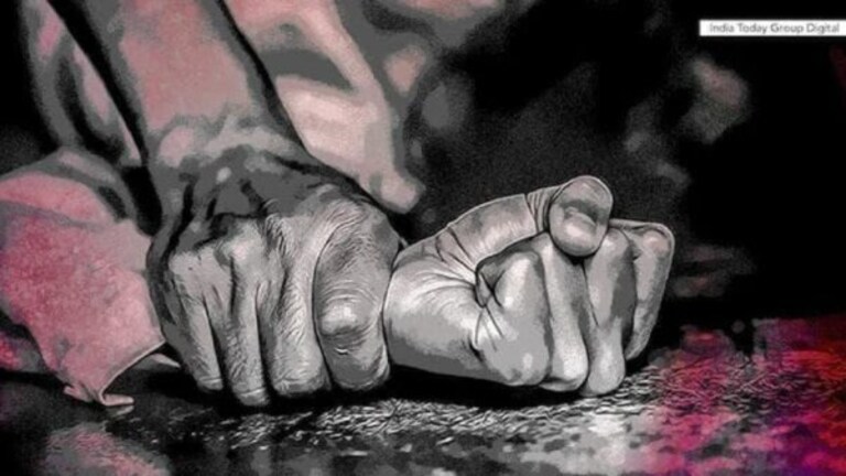 लग्नासाठी माहेरी आलेल्या महिलेवर घरात घुसून बलात्कार, आरोपी निघाला… four children mother rape bye neighbor mujffarpur bihar crime story