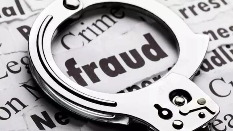 Crime: हॅलो, मी सीबीआय अधिकारी बोलतोय…महिलेची लाखोंची फसवणूक fake cbi officer Two and a half lakh fraud with woman police arrested tow people