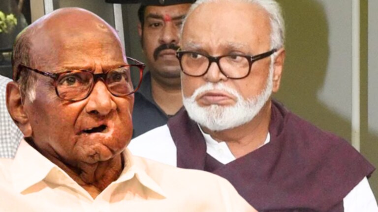 शरद पवार छगन भुजबळांवर बरसले; म्हणाले, “बडवे येऊ देत नाही” Maharashtra political News latest update : On the same statement of Chhagan Bhujbal, Sharad Pawar attacked Bhujbal.