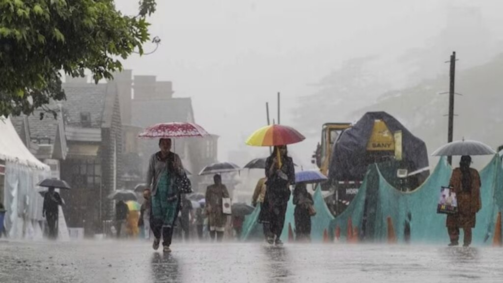 very heavy rain in mumbai in next 24 hours mumbai municipal corporation bmc announced holiday schools colleges mumbai news in marathi