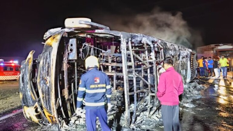 Samruddhi Accident : ‘त्या’ बस अपघाताबद्दल मोठी अपडेट! चालकाच्या रक्तात सापडले… As many as 26 passengers have died in bus accident on Buldhana Samruddhi highway. See the list of passengers in the bus