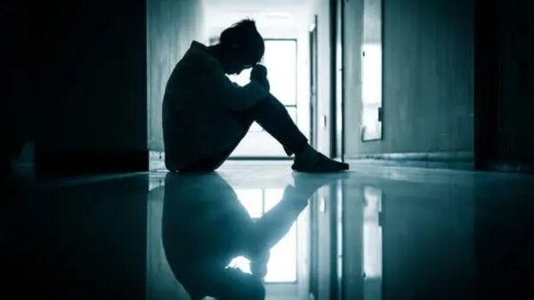 Rape case : A young woman has filed a complaint accusing her brother of serious misconduct. Along with this, he has also accused his mother of being involved in this.
