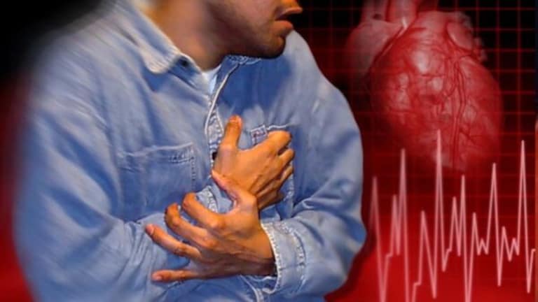 Heart attack आणि पॅनिक अटॅकमध्ये काय आहे फरक? कोणता अधिक जीवघेणा? difference between heart attack and panic attack : panic attack is as dangerous as heart attack.