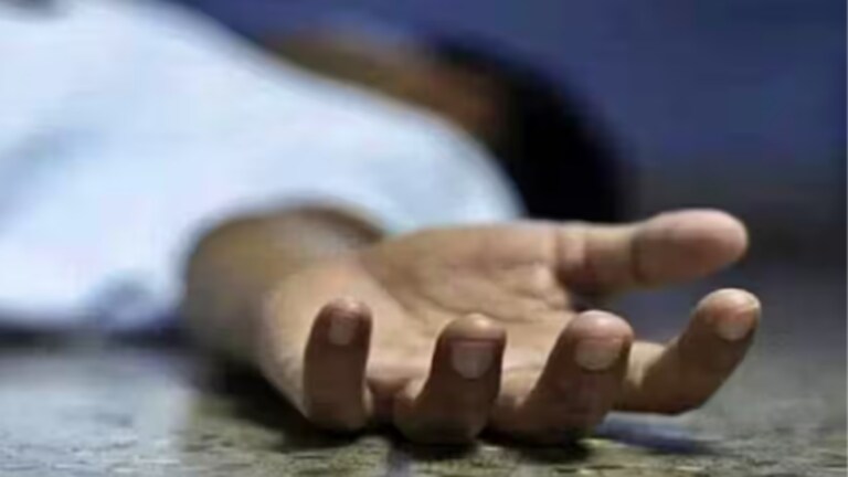 Crime News : प्रेमात वेडा झाला अन् मर्डर केला, गर्लफ्रेंसाठी तरुणाला घातल्या गोळ्या UP Murder News: In Sultanpur, UP, a young man who was madly in love committed the murder.