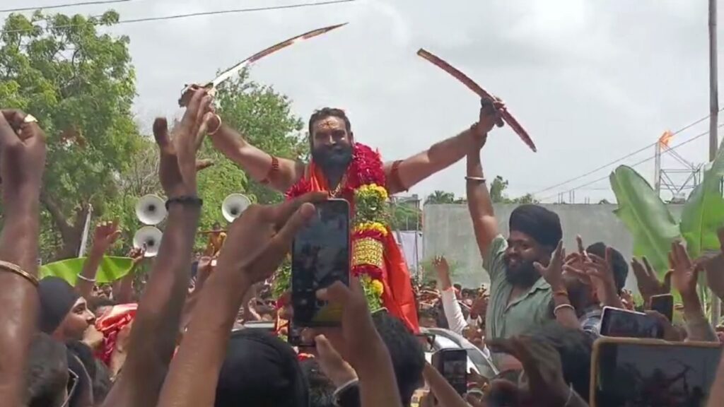 Santosh Bangar sword case hingoli kalmnuri police case