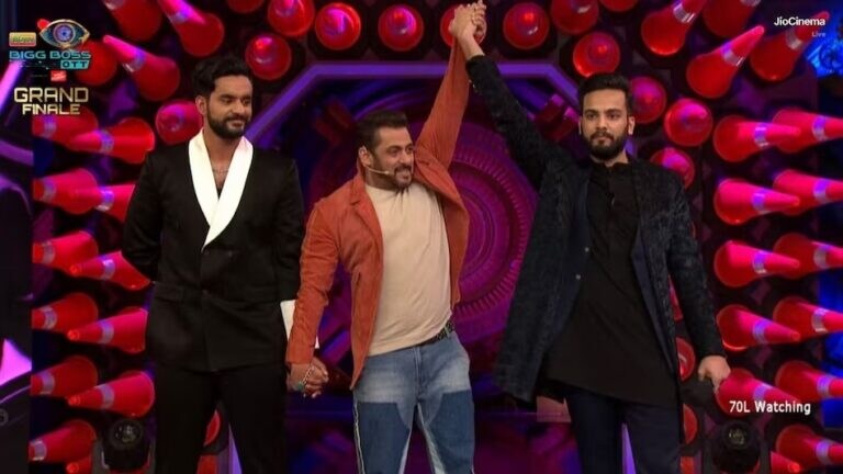 Big Boss OTT 2: एल्विश यादवने जिंकली ट्रॉफी, कसा मोडला 16 वर्षांचा रेकॉर्ड? Mumbai Tak