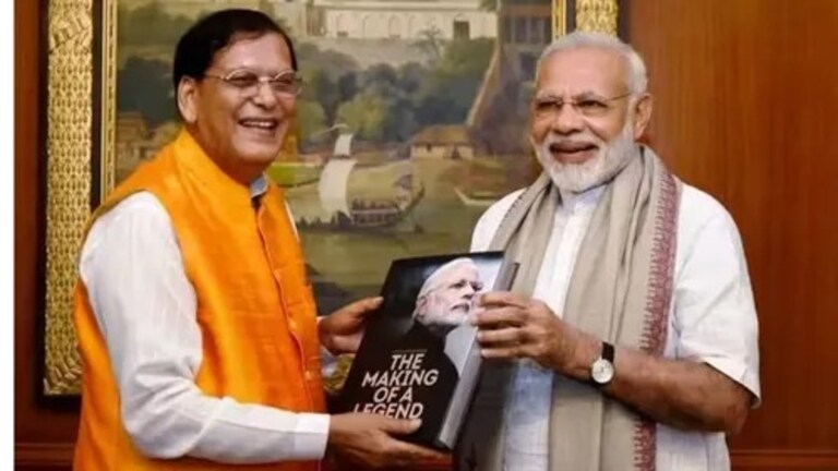 Bindeshwar Pathak : ‘टॉयलेट मॅन’ची स्टोरी, ज्यांच्यापुढे अमेरिकेनेही पसरले होते मदतीसाठी हात! Mumbai Tak