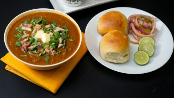 History of Pav Bhaji : मुंबईत पावभाजी कशी बनली फेमस स्ट्रीट फूड? आहे अमेरिका कनेक्शन Mumbai Tak