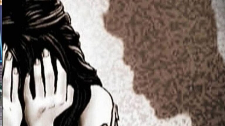 Jejuri Crime : खंडोबाच्या दर्शनासाठी आलेल्या अल्पवयीन मुलीवर मंदिरातच… khandoba temple in jejuri After visiting minor girl Kadepathar temple abuse police case in jejuri pune crime pune district case