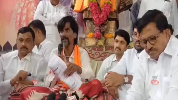 manoj jarange patil continue agitation man sealed envelope gr arjun khotkar