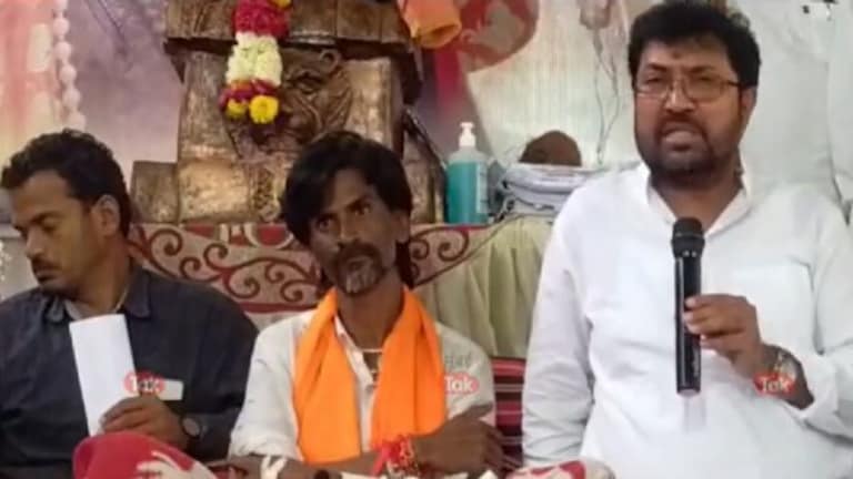 एकनाथ शिंदेंचा निरोप घेऊन अर्जून खोतकर मनोज जरांगे पाटलांना भेटले, काय झाली चर्चा? GRmanoj jarange patil agitation arjun khotkar offer to discuss in mumbai eknath shinde maratha reservation