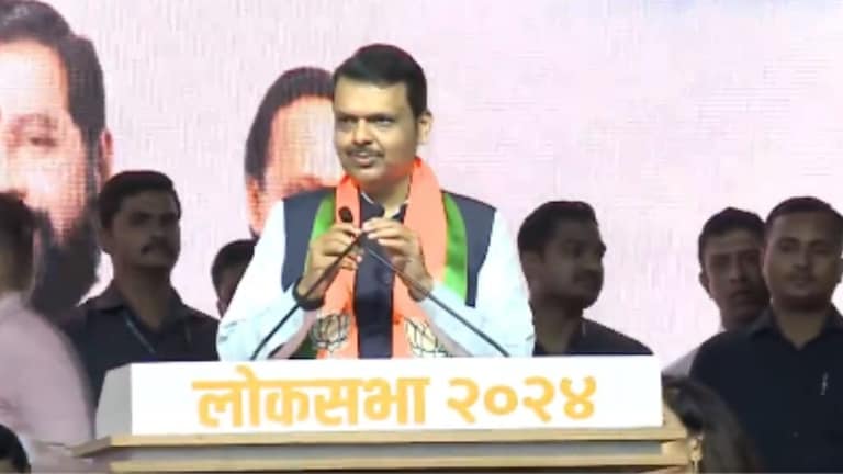 Devendra Fadnavis : ‘…आघाडीची भेंडी झाली’, फडणवीसांनी काढले विरोधकांचे वाभाडे devendra fadnavis uddhav thackeray criticize