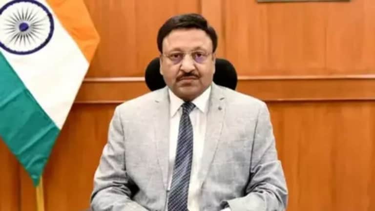 निवडणूक आयुक्तांचे अधिकारच काढून घेणार?, मोदी सरकारच्या मनात तरी काय? election commission special session