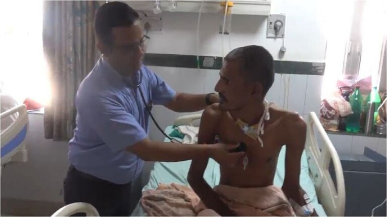 Viral Story: शरीरात अर्धा लिटर विष… तब्बल 5000 इंजेक्शन देऊन वाचवला शेतकऱ्याचा जीव! rajasthan viral story farmers condition worsened after half a liter of pesticide passed through his body doctor gave him as many as 5000 thousand injections and saved his life