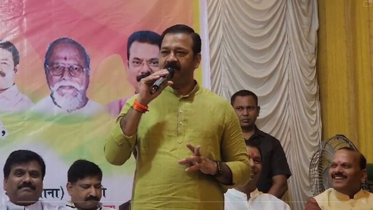 BJP vs Shivsena : ‘त्यांच्याकडे धनुष्यबाण तर माझ्याकडे रॉकेट’, भाजप आमदाराच्या वक्तव्याने शिवसेना आवाक bjp mla ganpat gaikwad criticize shivsena cm eknath shinde state government funds issue