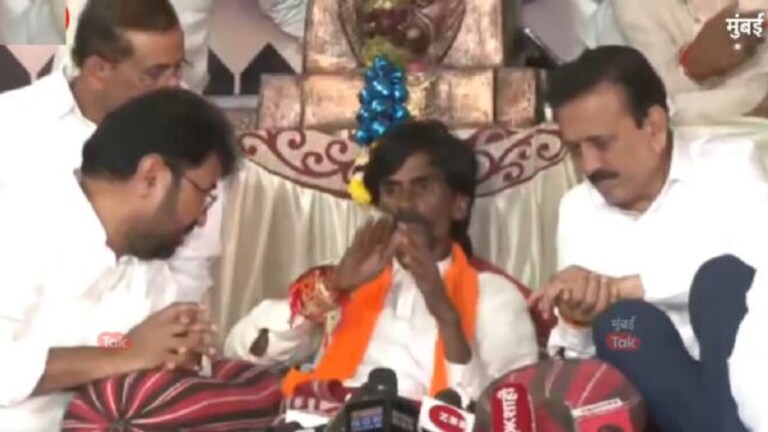 Maratha Reservation : मनोज जरांगेंनी वाढवलं शिंदे सरकारचं टेन्शन, शिष्टमंडळ बैठकीत काय घडलं? manoj jarange patil gave 4 days time shinde fadnavis government girish mahajan meet jalana maratha reservation