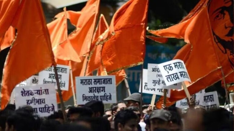 Maratha Reservation : आमरण उपोषणाला बसलेल्या तरुणाने घेतला गळफास! नांदेड जिल्हा हादरला Maratha Reservation nanded kamari young boy suicide