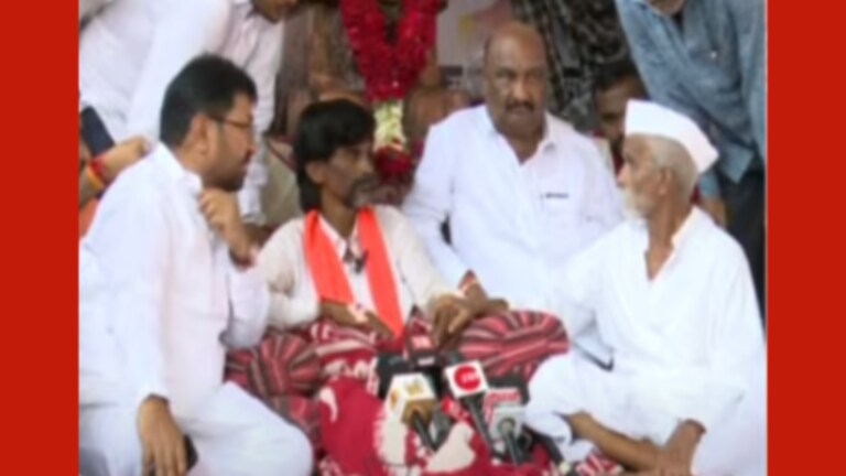 Maratha Reservation : संभाजी भिडे धावले शिंदे सरकारच्या मदतीला, जरांगेंना काय दिला मेसेज? Maratha Reservation : Sambhaji bhide appeal to manoj jarange to stop hunger strike