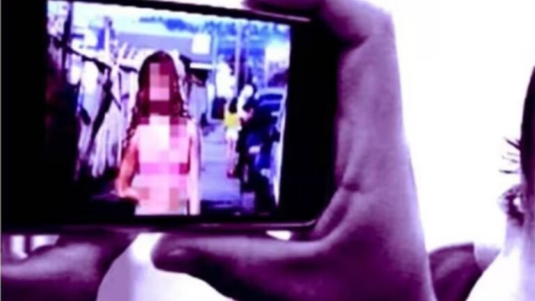 Crime News : शिक्षिकेने हद्दच केली! Instagram फॉलोअर्स वाढवण्यासाठी स्वतःचेच अश्लील व्हिडीओ… The matter is of a primary school located in a village of Ekdil Nagar Panchayat of Etawah. The female teacher is very fond of making reels